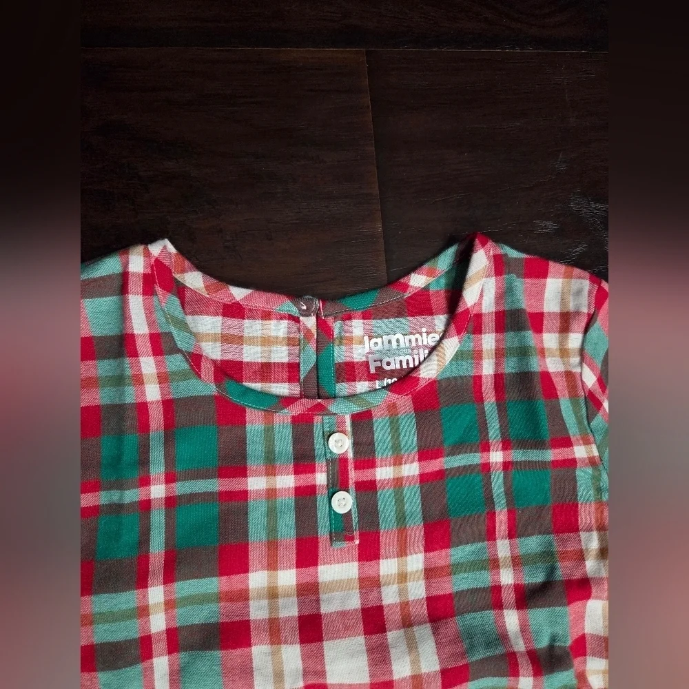 New Girls Plaid Christmas Nightgown With Matching Doll Gown Size 10-12